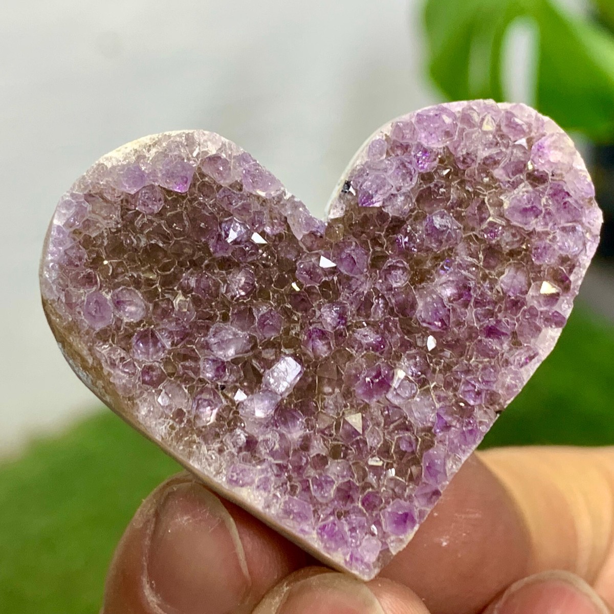 30G Natural heart-shaped amethyst gemstone quartz cluster crystal 