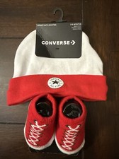 BNWT BABY CONVERSE BOYS GIRLS RED AND WHITE INFANT HAT AND BOOTIE SET 0-6 MONTHS