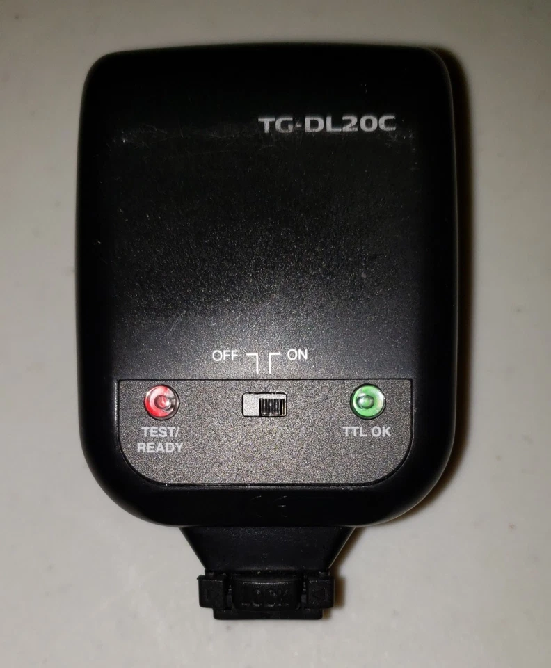 Flash electrónico Targus TG-DL20C para cámaras réflex digitales Canon - PROBADO Foto 2 de 4