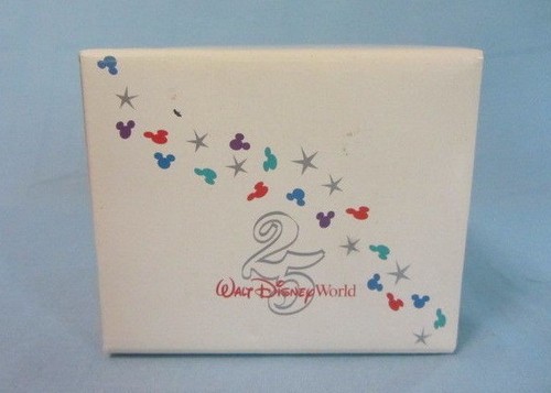 WALT DISNEY 1996 25th ANNIVERSARY REMEMBER THE MAGIC PORCELAIN MUG CUP MIB - Imagen 10 de 10