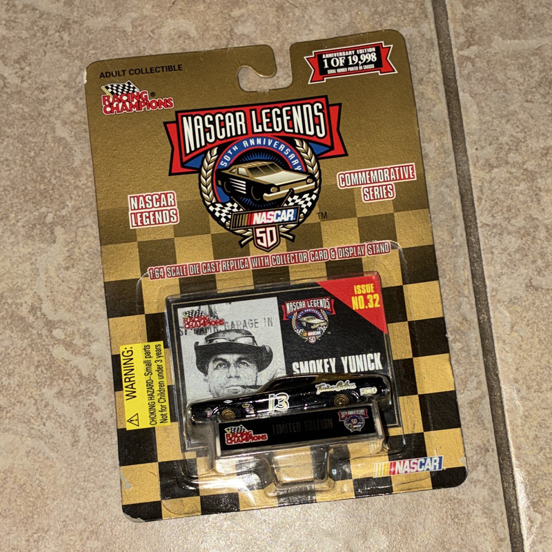 Racing Champions NASCAR Legends 1:64 Smokey Yunick 1967 Pontiac Diecast