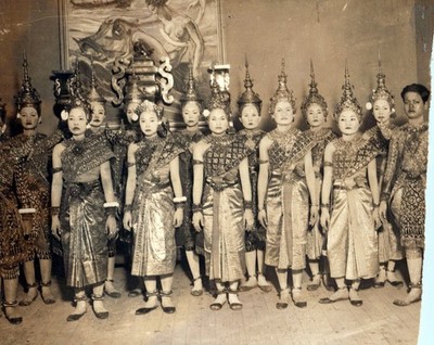 Fantastic Chinese Typical Custome Dress (1920s)   Vintage Collectable Photo 935K