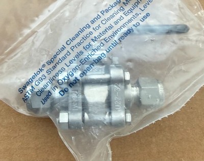 Swagelok 3/8'' Stainless Steel Ball 3 Piece Ball Valve SS-62TS6-NL-SC11 New