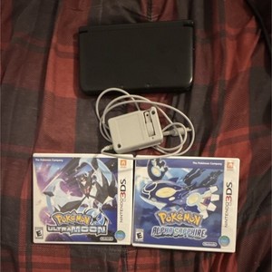 Nintendo 3DS XL Wi-Fi Handheld Console w/ Charger + Pokemon UM/AS