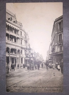 CPA Algerien/Algerie,  Oran  Le Boulevard Sèguin, pres de la Banque d'Algerie 