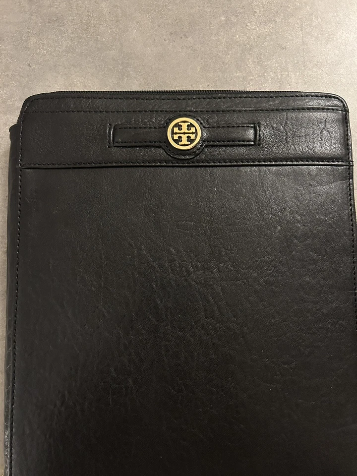 RARO Tory Burch Cuero Negro Tablet iPad Cremallera Estuche Bolsa Excelente Estado! Foto 2 de 4