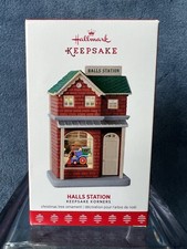 Hallmark Ornament 2017 Keepsake Korners Collection Halls Station 23