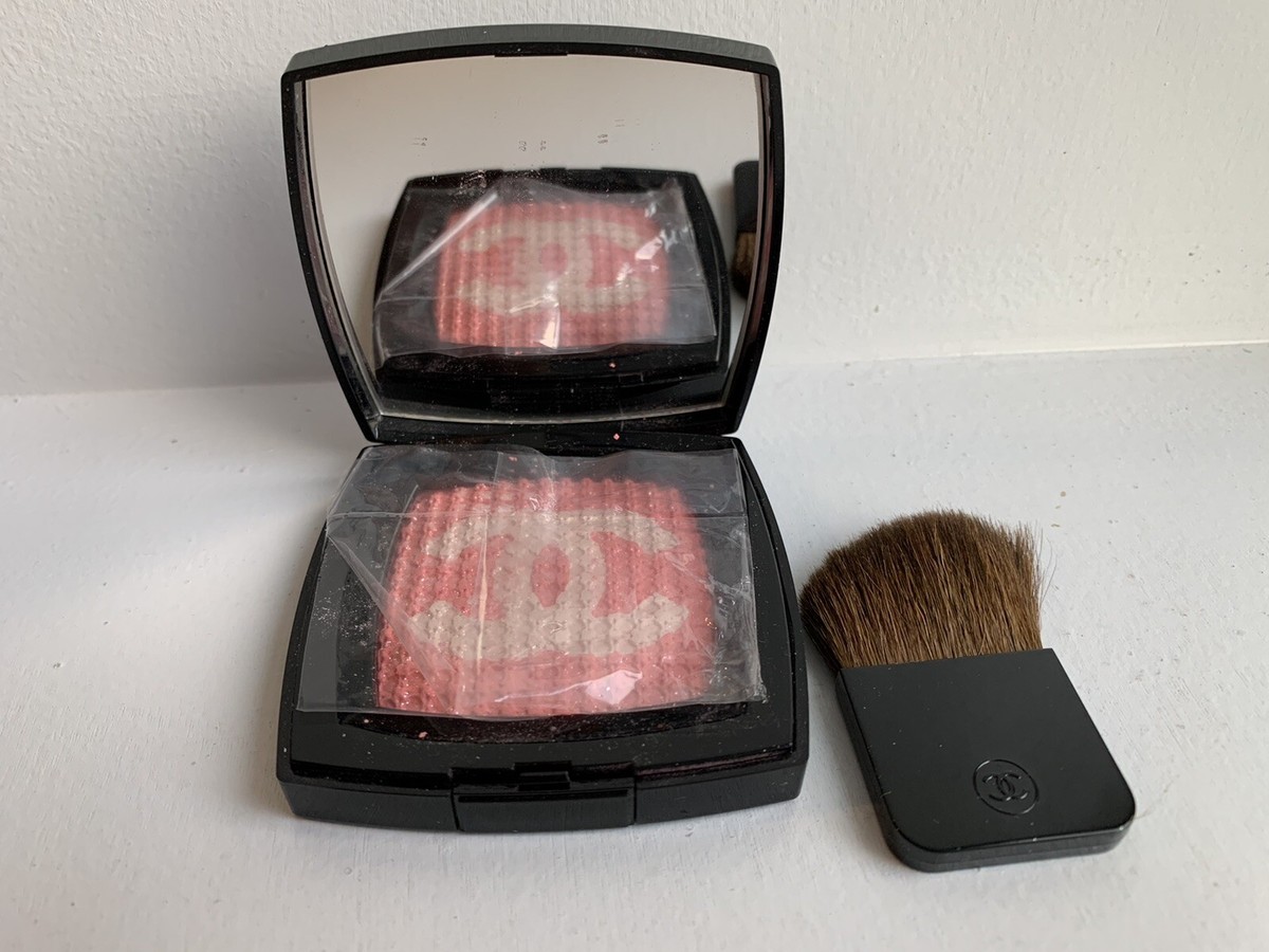 Chanel Poudre Tissee Highlighting Powder and Blush 4201