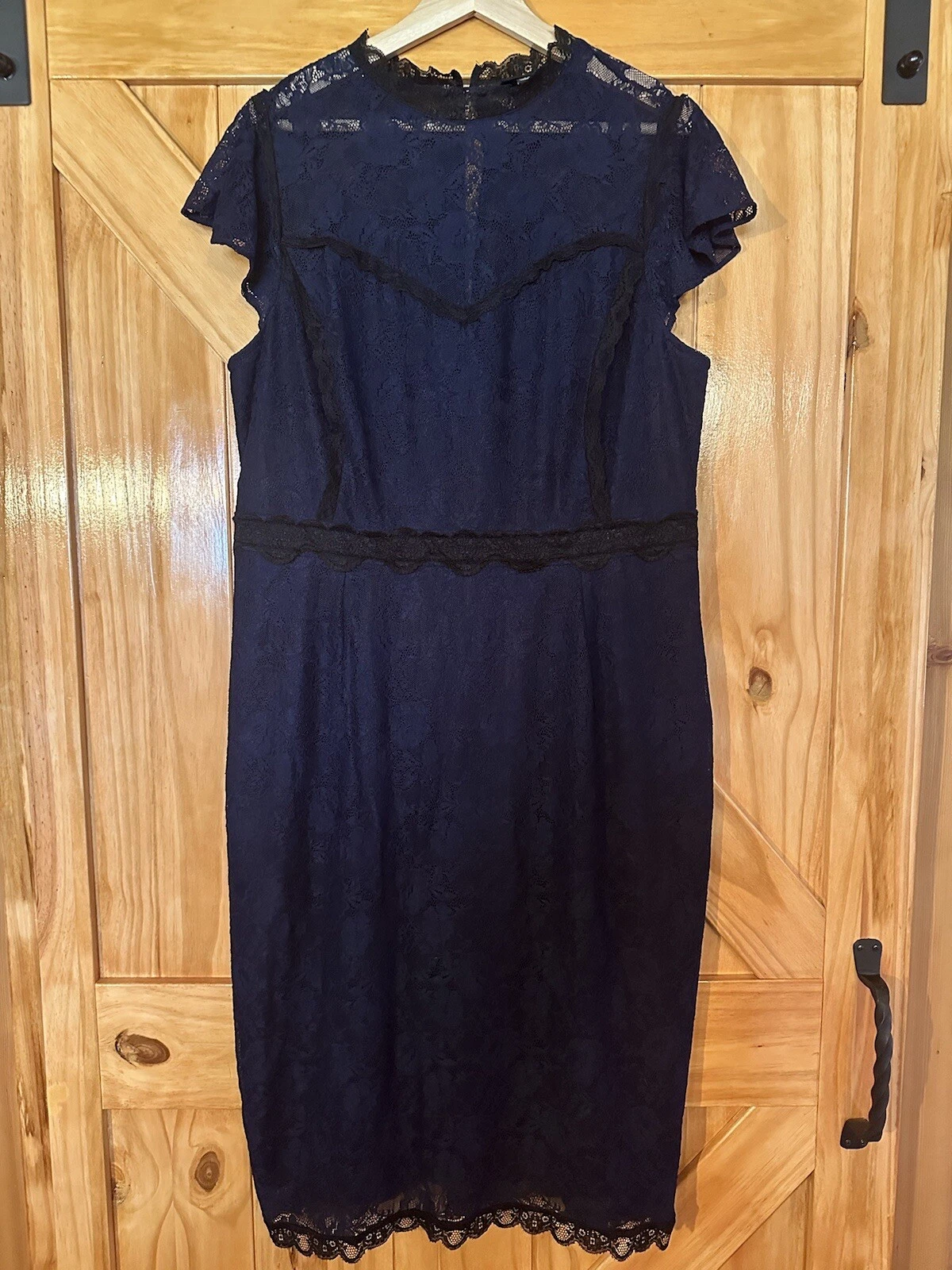 Torrid Women’s 14 Navy Black Lace Trapeze Flutter Sleeve Dress Key Hole Back