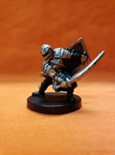 D&D Mini - MAN-AT-ARMS #8 (Aberrations - VHTF / OOP KING'S MERCENARY and OOP!!)