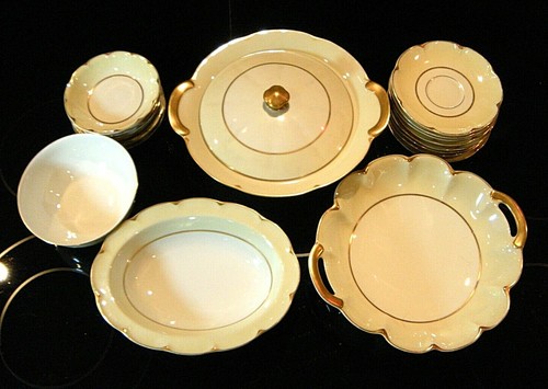 Antique ca. 1920's Theodore Haviland "Ivory" China Dinnerware & Servingware - Picture 3 of 46