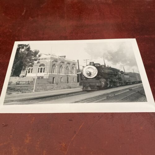 Southern Pacific Engine #3228. Millbrae, Ca. 1948. 5x8 Photo. - Picture 1 of 1
