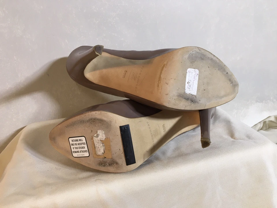 Zapatos de salón Brian Atwood- beige marrón charol plataforma talla 39,5 EE. UU. 9 - 9,5 Foto 4 de 4