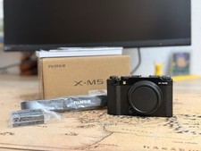 FUJIFILM X-M5 Body schwarz, NEU, OVP! Mit Rec...