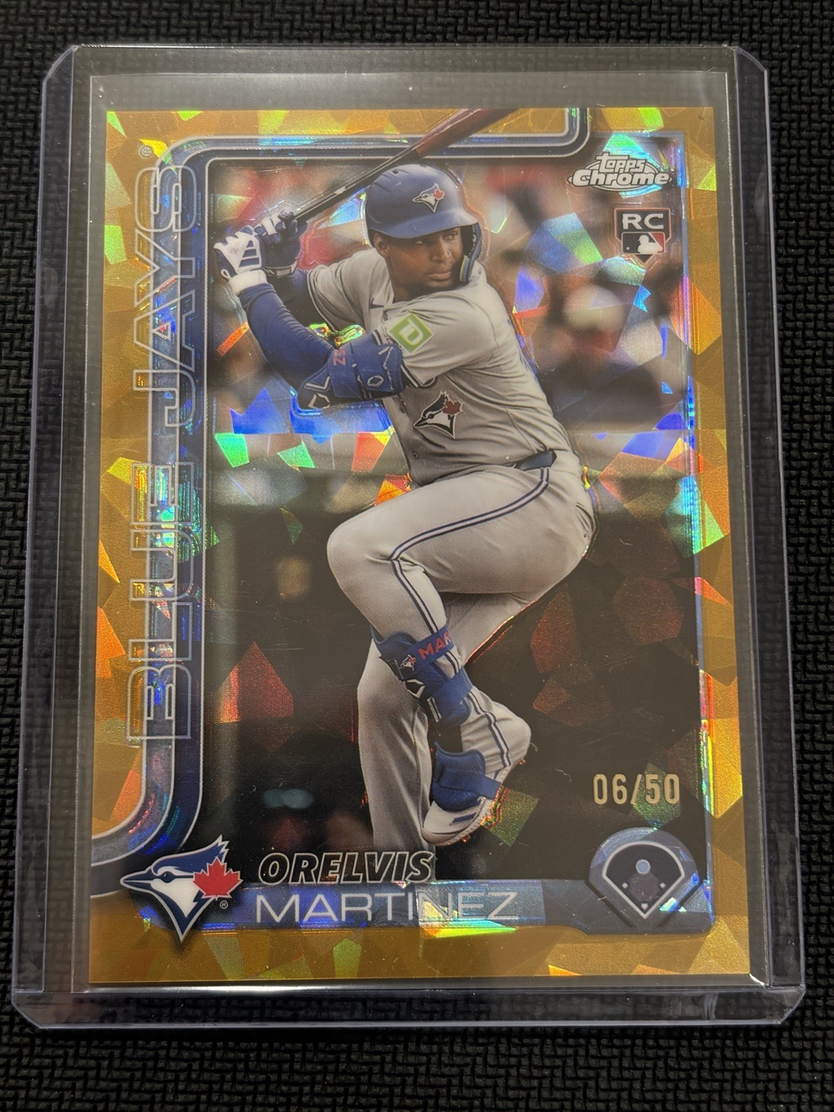 2025 Topps Chrome Sapphire MLB #105 Orelvis Martinez Gold Refractor /50 RC
