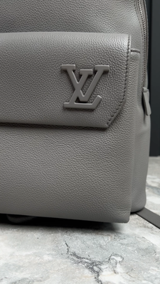 タカタカ LOUIS VUITTON ボディバッグ グレー キャンバス タカタカ様専用 LOUIS VUITTON ボディバッグ グレー キャンバスの通販
