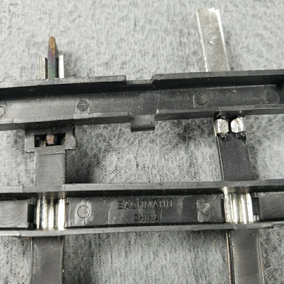 Lot of Bachmann G Scale Steel Model Train Curved Track 10 Pieces Bundle - Image 3 of 4