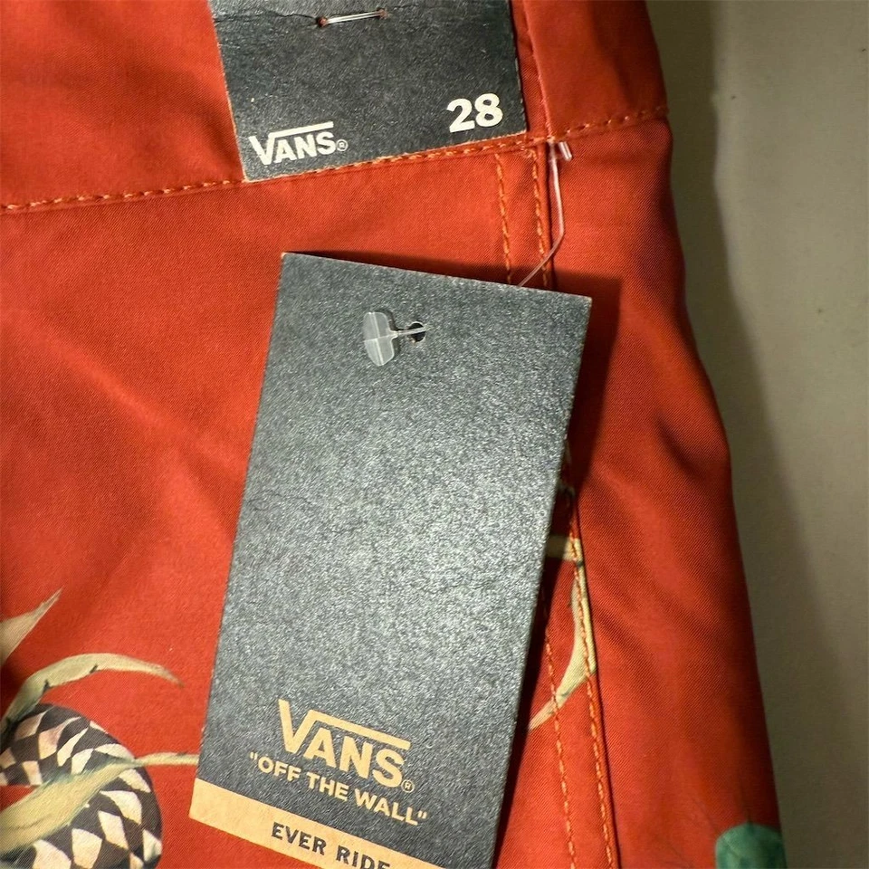 Boardshorts Vans para hombre con estampado de serpiente de cascabel rojo talla 28 Foto 3 de 4