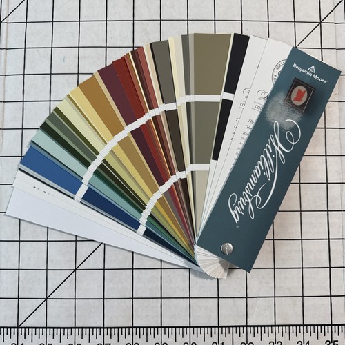 Benjamin Moore Williamsburg Paint Sampler / Fan Deck / Swatches EC