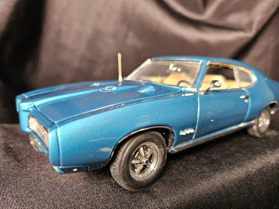 Danbury Mint 1969 Pontiac GTO Coupe 1:24 Scale Inv. #4666 - Image 3 of 4