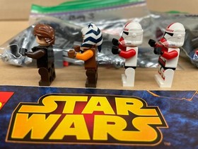 LEGO Star Wars 75046 Coruscant Police Gunship 4 Minifigures 481 Pieces No Box