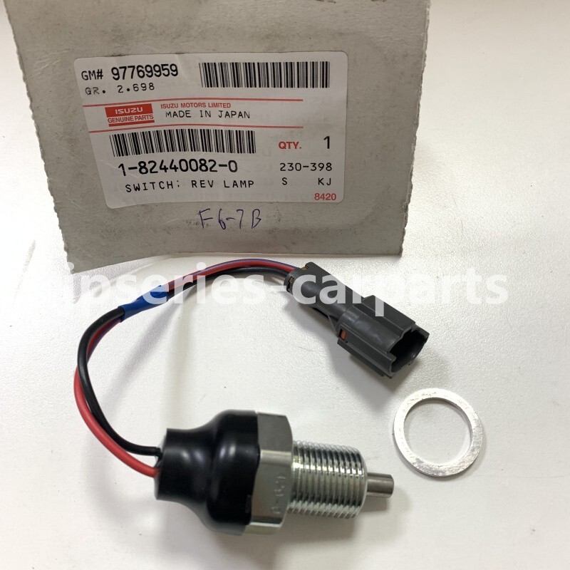1PC original reversing light switch 1-82440082-0 for Isuzu 10PE1