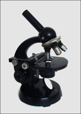 ZEISS SHOP MIKROSKOP STANDARD JUNIOR GF 321 SCHWARZ LACK DREIFACHOBJEKTIVE.