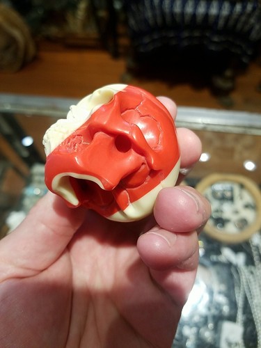 Hand Carved Skull Pool Billiard Ball #11 Carving Netsuke Red Pirate Eye Patch - Picture 5 of 9