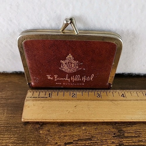 Vintage Beverly Hills Hotel & Bungalows Sewing Travel Kit - Picture 4 of 7