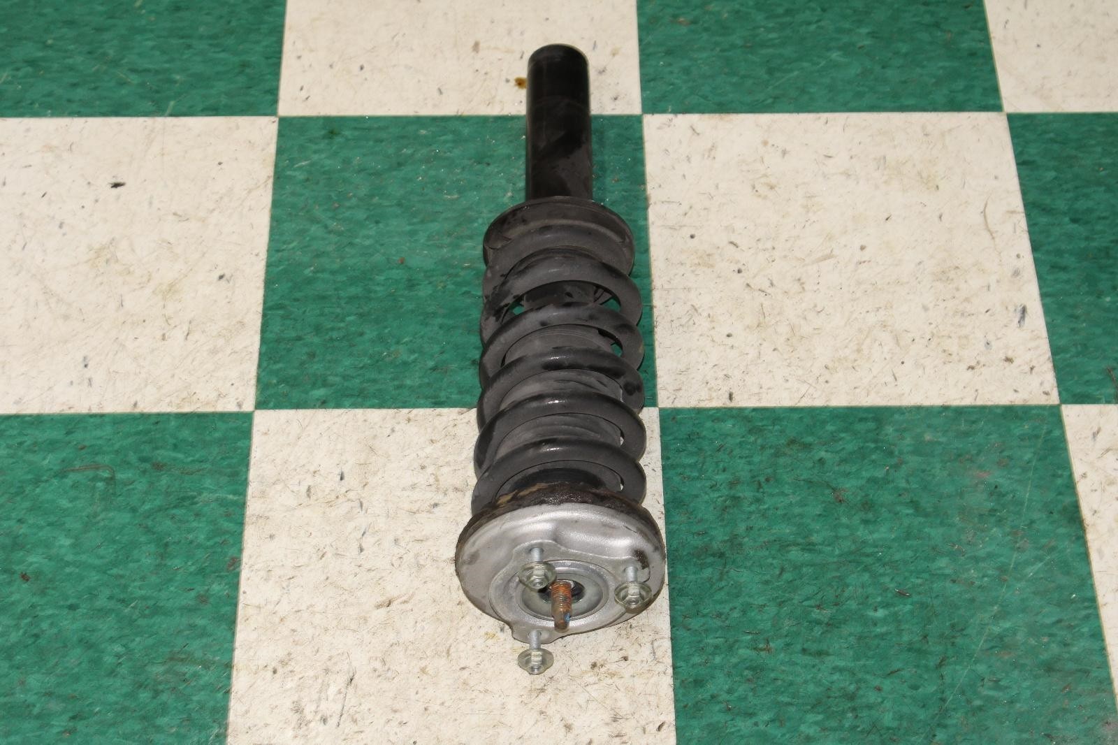 14-17 Ghibli Passenger Side RH Front Suspension Coilspring Strut Shock Unit OEM