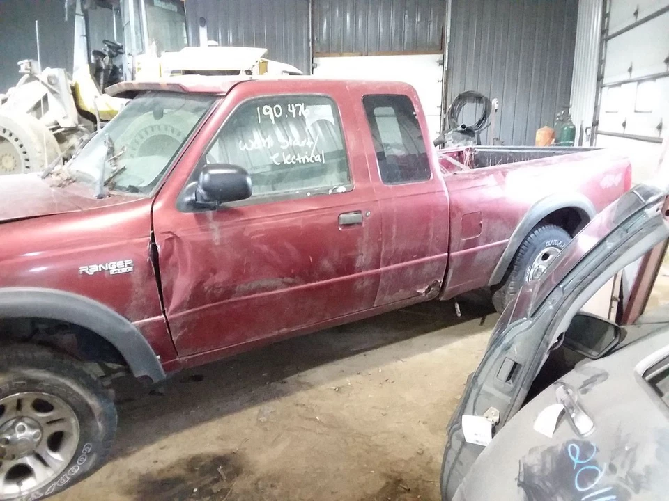 Chasis ECM multifunción detrás del tablero central 4x4 compatible con 01-03 MAZDA B-3000 2052352 Foto 4 de 4