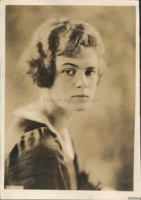 1921 Washington Mary Louise Johnson Debutante Portrait 8X10 Historic Press Photo