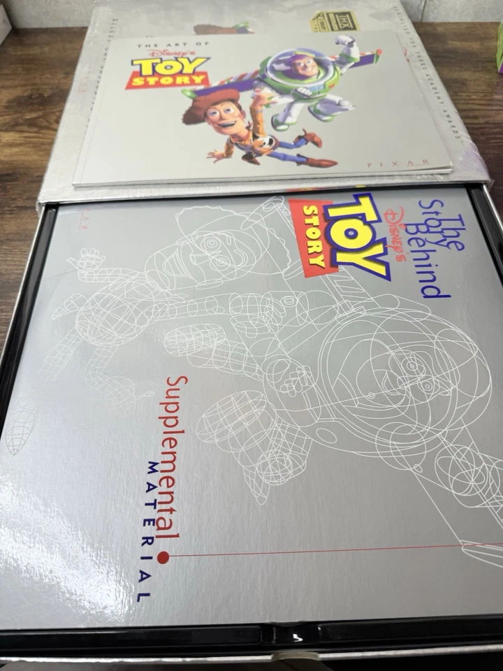 TOY STORY Deluxe CAV Laserdisc Edition 4 Disc w/Commemorative 3D Artwork - Image 2 of 3