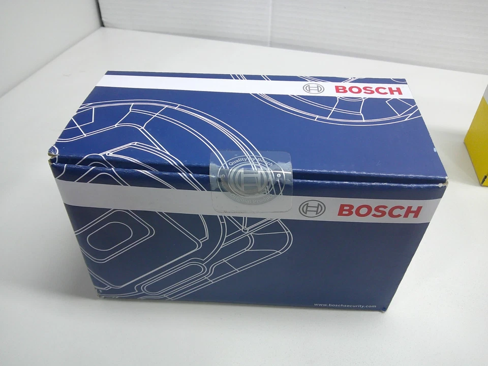 Bosch Network HD Camera NBN-50022-V3 DINION IP 5000 2MP 1080P 3.3 to 12MM H.264 - Image 3 of 4