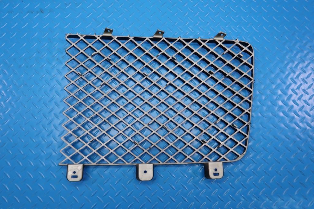 Bentley Bentayga front right black grille insert #12436