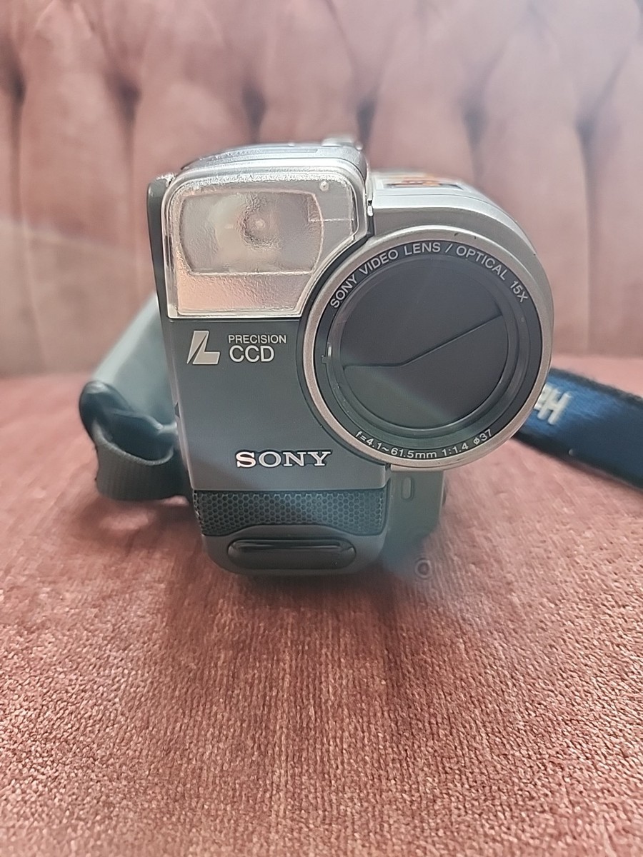 Sony Handycam CCD-TR96 8mm Analog Camcorder for sale online