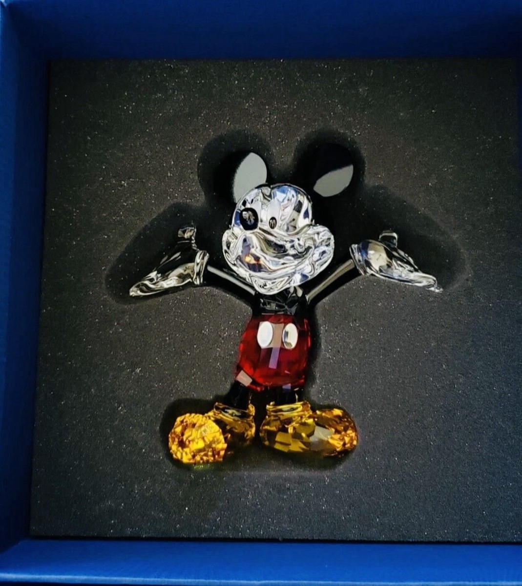 NIB 100% Authentic Swarovski Disney Mickey Mouse Cute Crystal