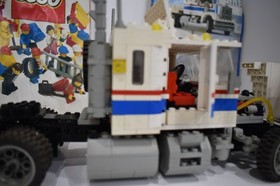 LEGO 5580. Model Team: Highway Rig. Almost Complete.  Manual. Idea Book.