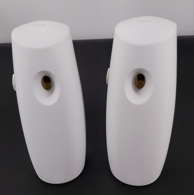 AIR WICK AUTOMATIC SCENT SPRAYER TIMED WALL MOUNTED DISPENSER - LOT OF 2