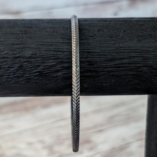 Dark Tone Metal Bracelet/Bangle - Picture 2 of 8