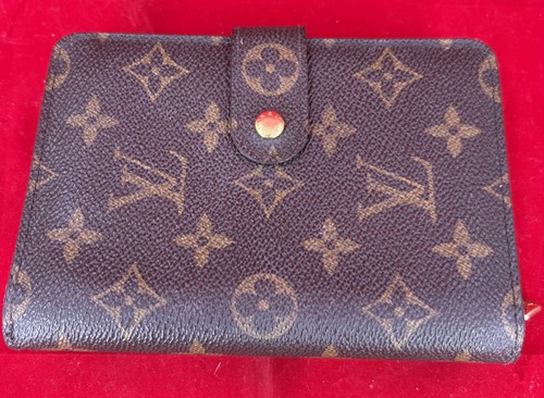 Louis Vuitton Monogram Bifold Wallet SP0041 date code