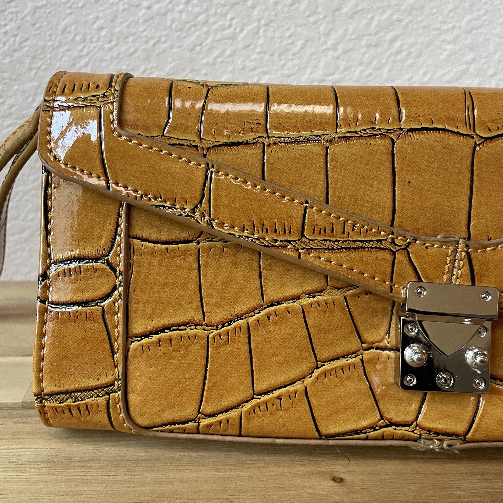Koret Crocodile Pattern Clutch Writlet Yellow Tan - image 2