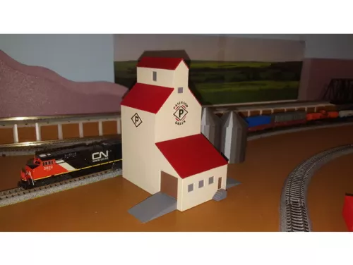 FARM Set Cluster with Grain Elevator Building and (2) Grain Silos Z Scale 1:220