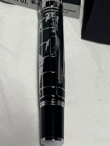 UW wisconsin Bettoni Luxury Black & Silver World Map Rollerball Pen NEW snap cap - Picture 6 of 24
