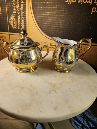 Wonderful Weeping Gold Creamer And Sugar Set Porcelain Hand Painted Vintage
