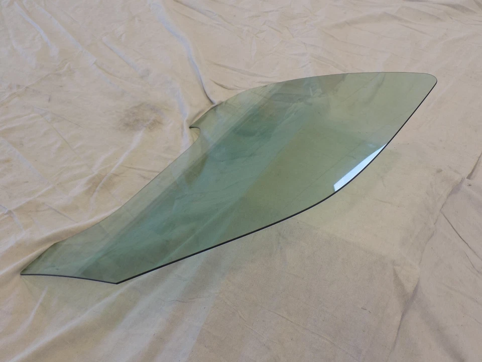 右前窗玻璃右手乘客侧原始设备制造商 2002 Tahoe — 第 4/4 张图片