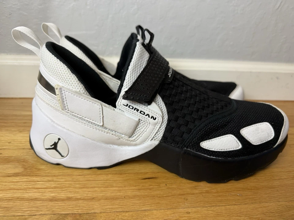 Nike Air Jordan Trunner LX para hombre talla 13 negro/blanco 897992-010 RARO Foto 2 de 4