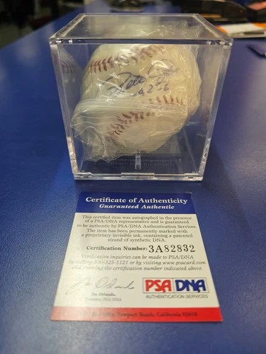 Pete Rose 4256 Hit King Signed Baseball PSA/DNA Authentication with stand case