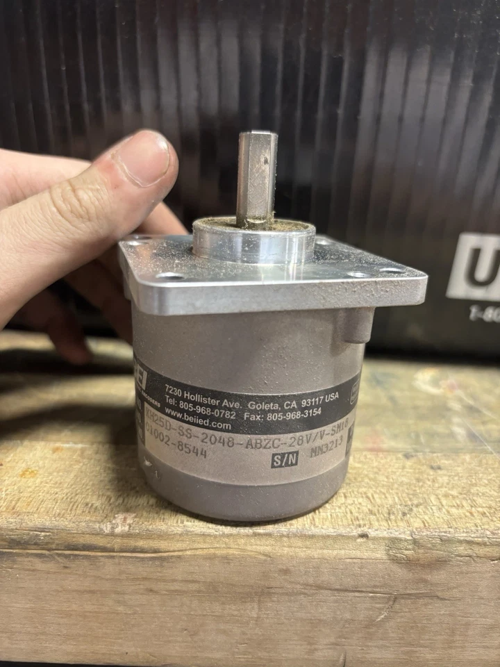 NEW NO BOX BEI XH25D-SS-2048-ABZC-28V/V-SM18 ENCODER 5-28VDC DDD - Immagine 2 di 4