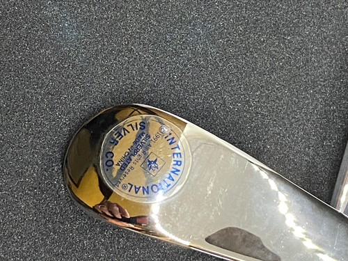 Cucchiaio e forchetta per insalata placcati argento International Silver Co. Ogni misura 12,5" - Foto 3 di 7